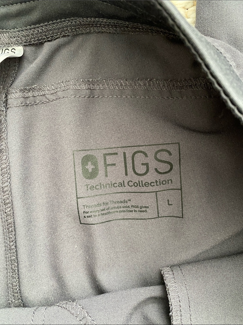 Figs Kade Drawstring Scrub Pants with Pink Tie size large - Picture 3 of 5
